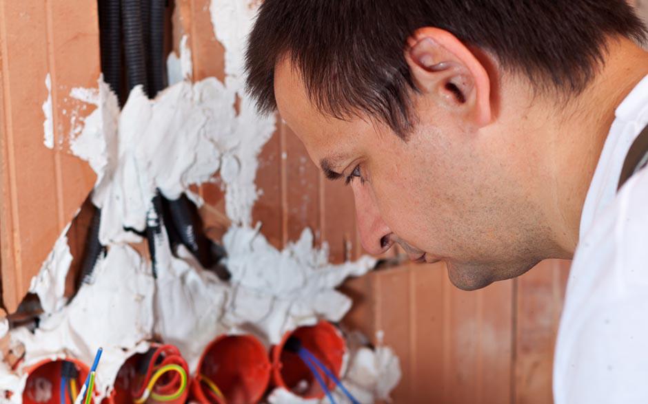 électricien dans le bâtiment Élancourt